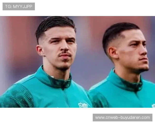 米兰考察萨索洛后卫穆哈雷莫维奇，防線补强在即